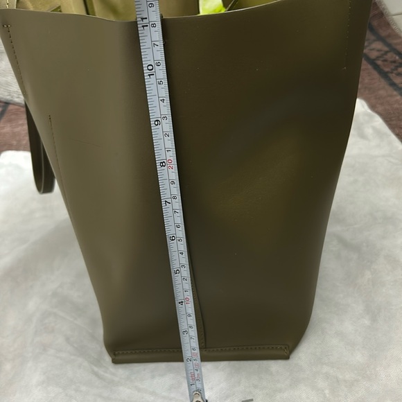 Rare! Everlane The Luxe Italian Leather Day Tote - Picture 7 of 16
